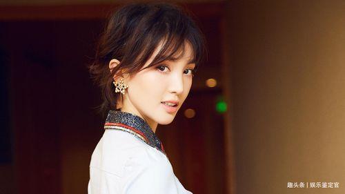 圈内爆料钟美美是谁扮演的,揭秘网络红人钟美美扮演者之谜 第3张 圈内爆料钟美美是谁扮演的,揭秘网络红人钟美美扮演者之谜 第3张